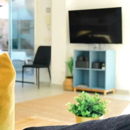 Holiday home Nyrenovert Tauro-villa Med Spektakulaer Utsikt