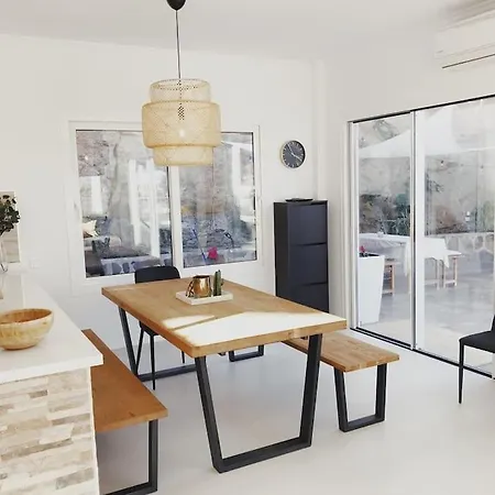 Holiday home Nyrenovert Tauro-villa Med Spektakulaer Utsikt *